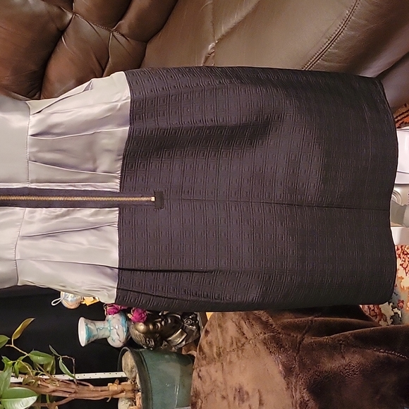 BCBGMaxAzria Dress 4 Silver Satin Corsage Black Jersey Skirt - Picture 8 of 10
